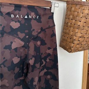 Balance Women's Camouflage Leggings - Brown and Black